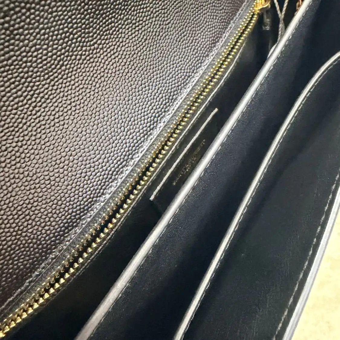 Saint Laurent Paris Saint Laurent Paris YSL CASSANDRA black cowhide leather quilted pebbled crossbod Size ONE SIZE - 7 Thumbnail