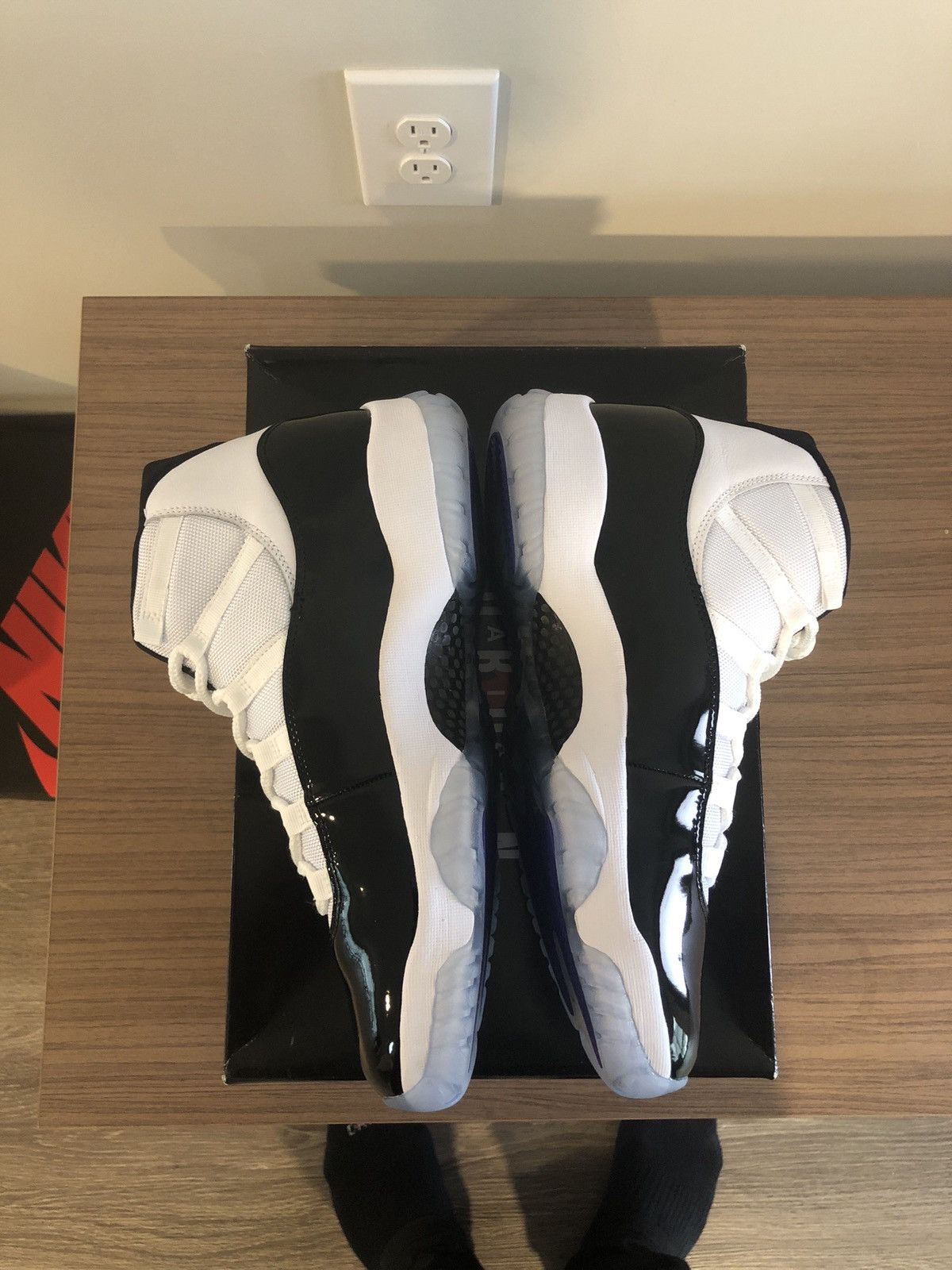 Jordan Brand Air Jordan 11 Retro 2018 Concord Size US 11 / EU 44 - 2 Thumbnail