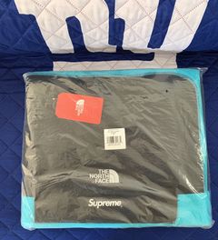 North face supreme on sale blanket