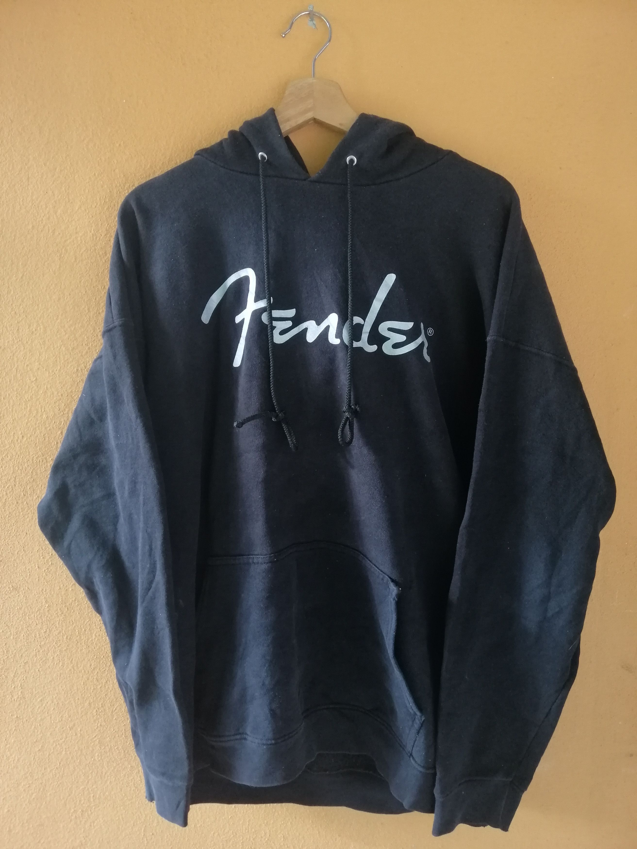 Fender VINTAGE FENDER HOODIE SWEATSHIRT MADE IN USA B16 Size US L / EU 52-54 / 3 - 1 Thumbnail