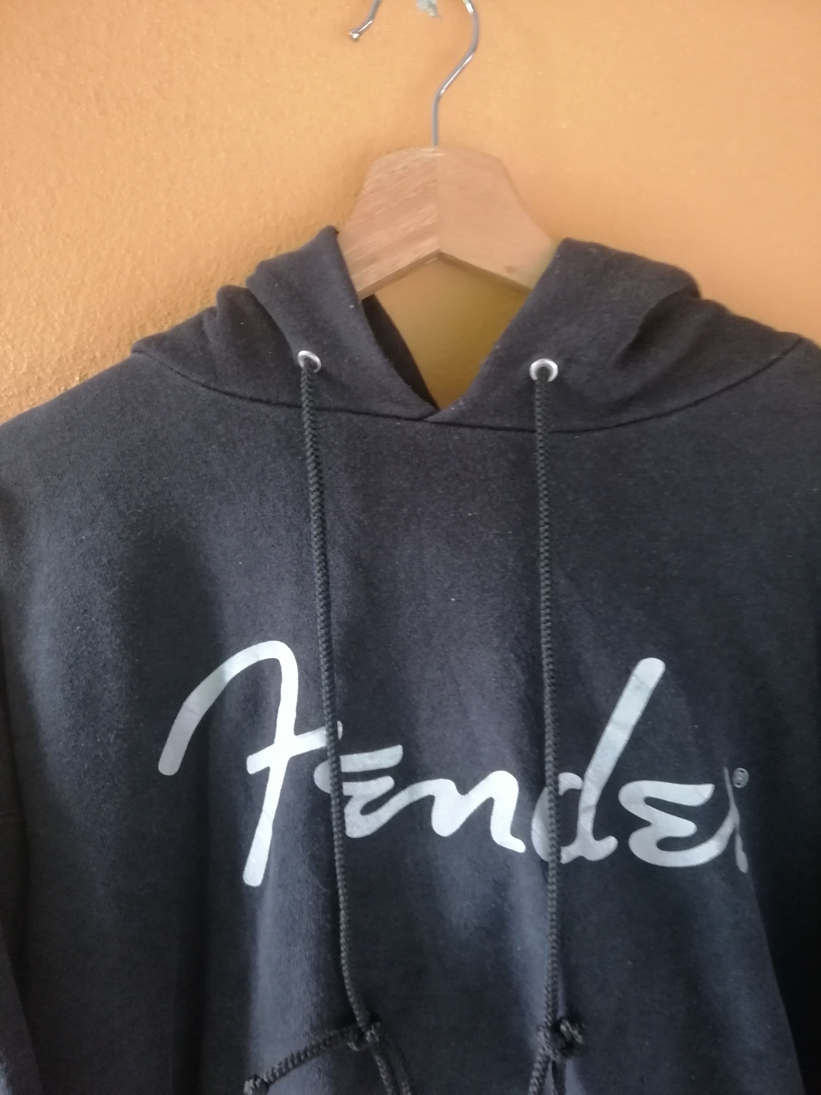 Fender VINTAGE FENDER HOODIE SWEATSHIRT MADE IN USA B16 Size US L / EU 52-54 / 3 - 5 Thumbnail