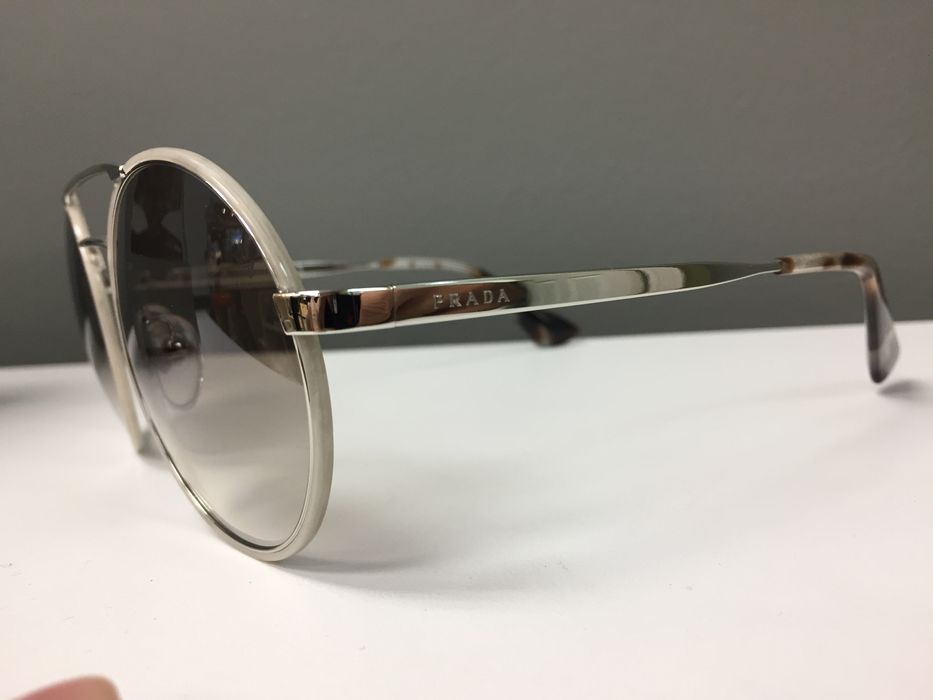 prada sunglasses spr51s
