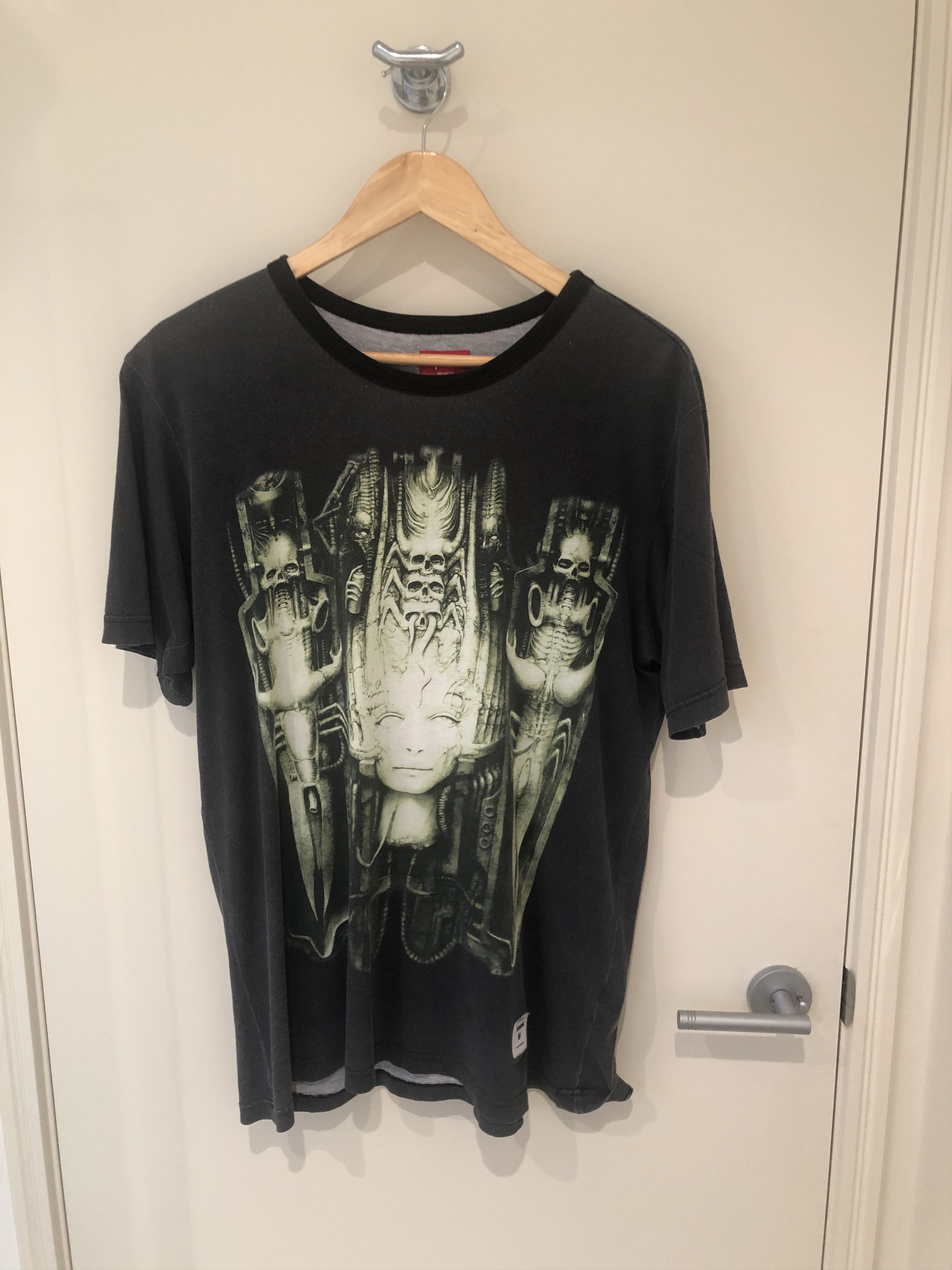 Supreme H.R. giger ニット　セーター Supreme 2023fw week8 ギーガー総柄セーターレビュー！ - YouTube