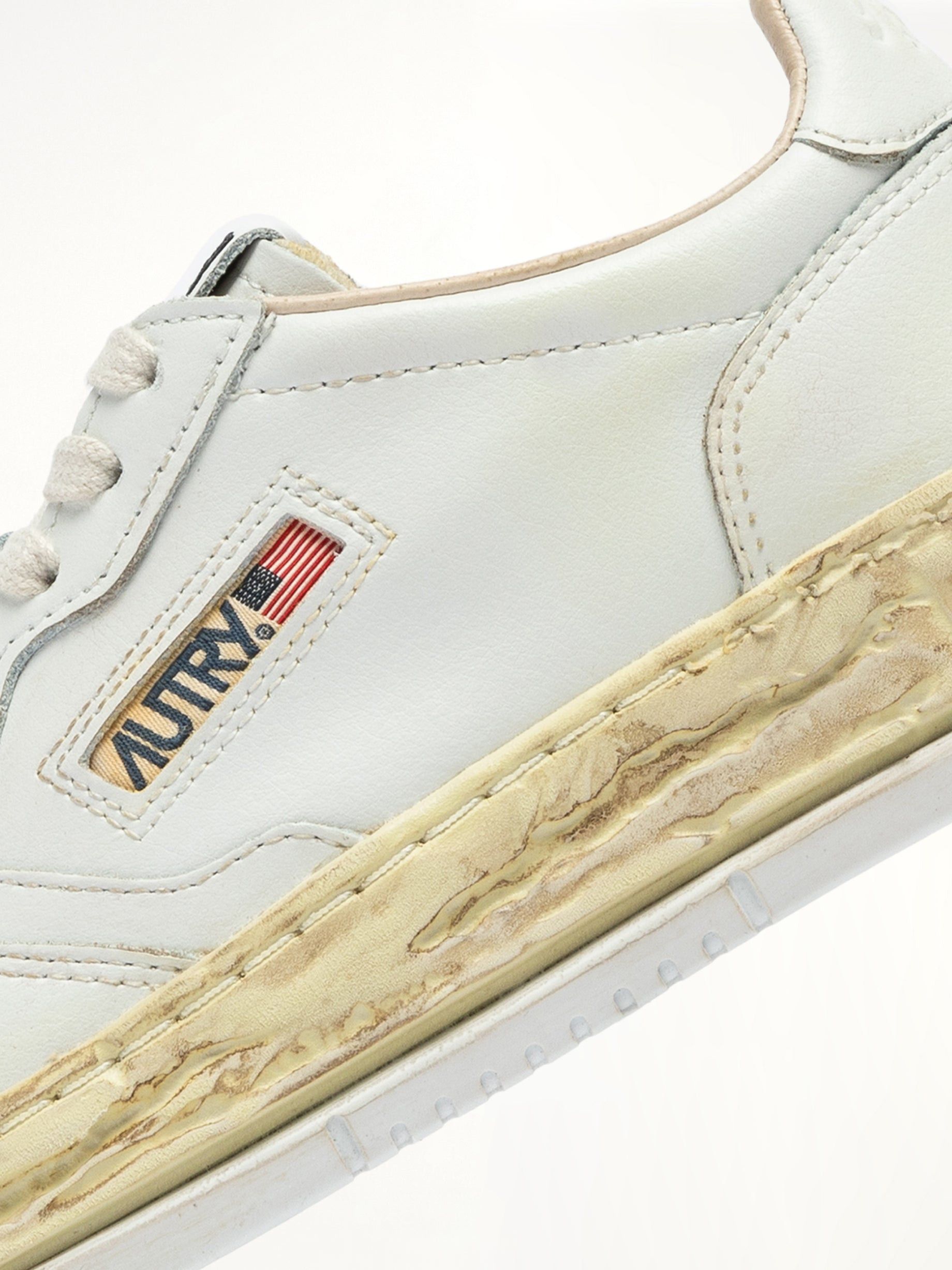Mmy Super Vintage Low Sneaker In White, Men's (Size 13) — image 3 of 6