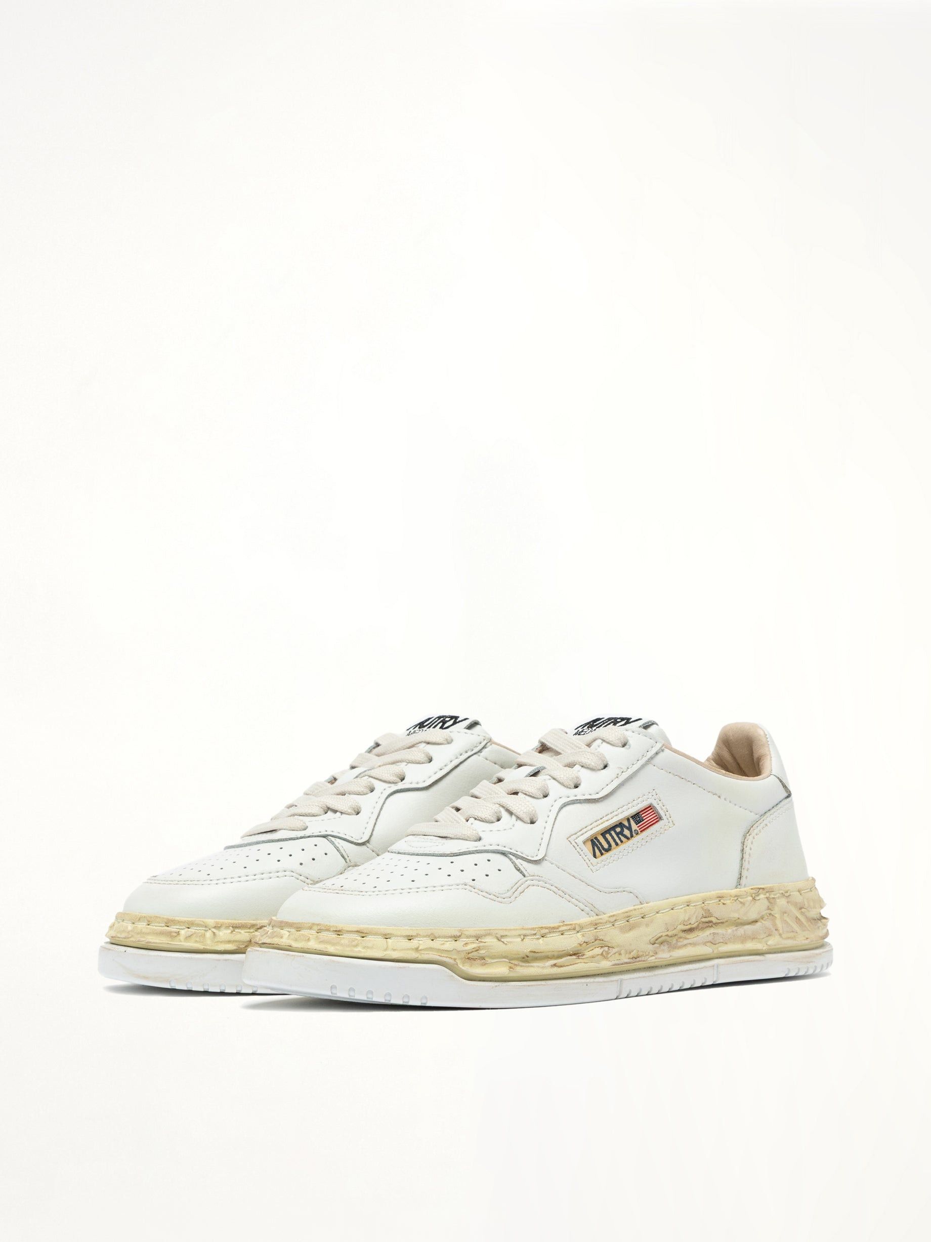 Mmy Super Vintage Low Sneaker In White, Men's (Size 13) — image 2 of 6