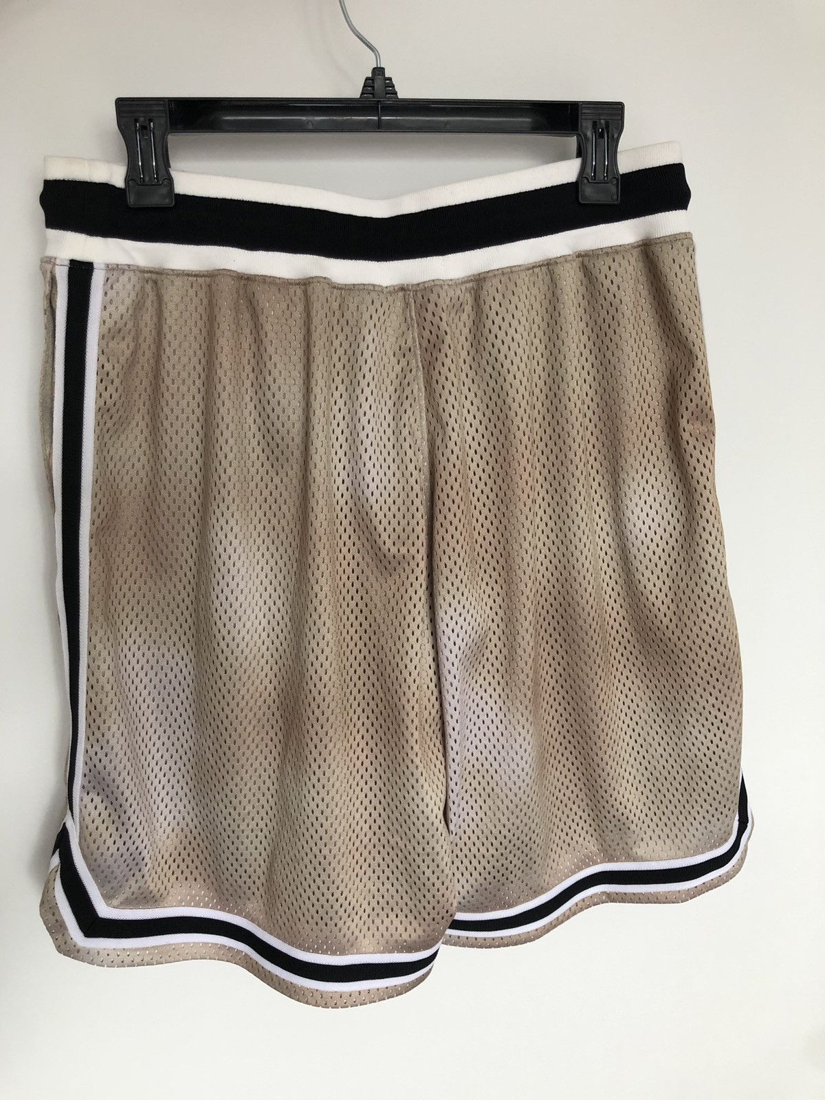 John Elliott John Elliott Game Shorts Dune X Mojave Size US 32 / EU 48 - 2 Thumbnail