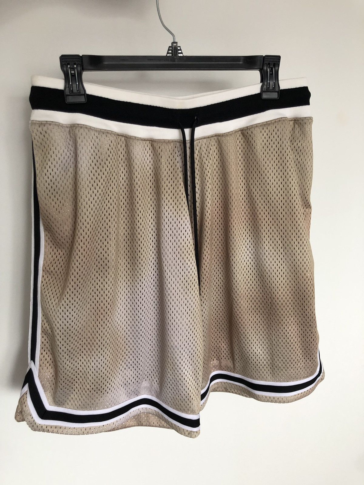 John Elliott John Elliott Game Shorts Dune X Mojave Size US 32 / EU 48 - 1 Thumbnail