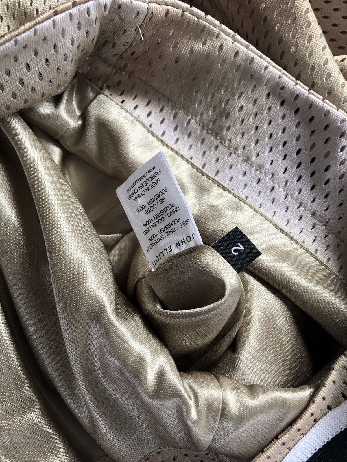John Elliott John Elliott Game Shorts Dune X Mojave Size US 32 / EU 48 - 4 Thumbnail