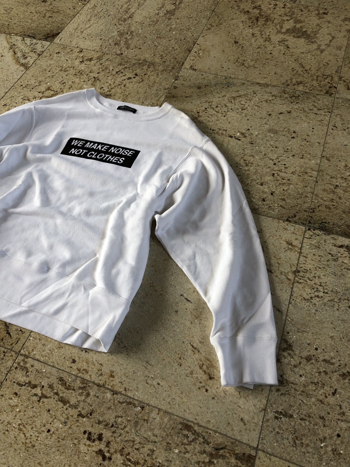 Jun Takahashi “We Make Noise Not Clothes” In White Size US M / EU 48-50 / 2 - 4 Thumbnail