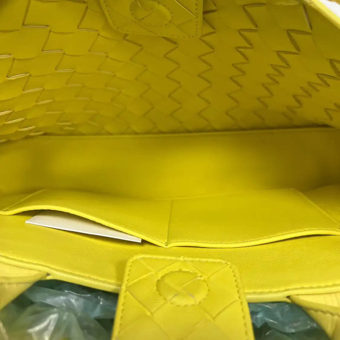 Bottega Veneta BOTTEGA VENETA Andiamo yellow sheepskin woven shoulder bag Size ONE SIZE - 5 Thumbnail