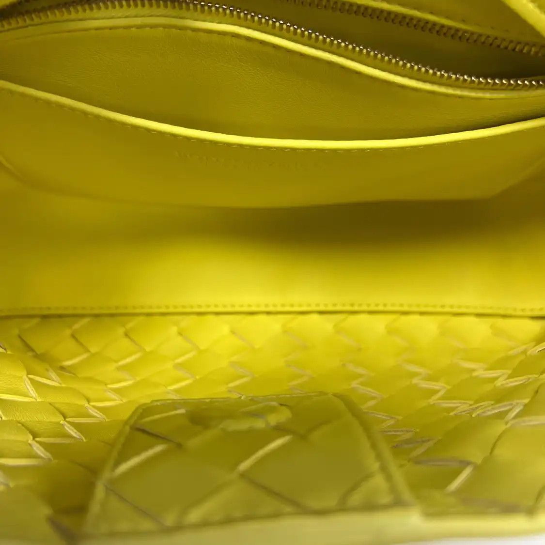 Bottega Veneta BOTTEGA VENETA Andiamo yellow sheepskin woven shoulder bag Size ONE SIZE - 10 Thumbnail