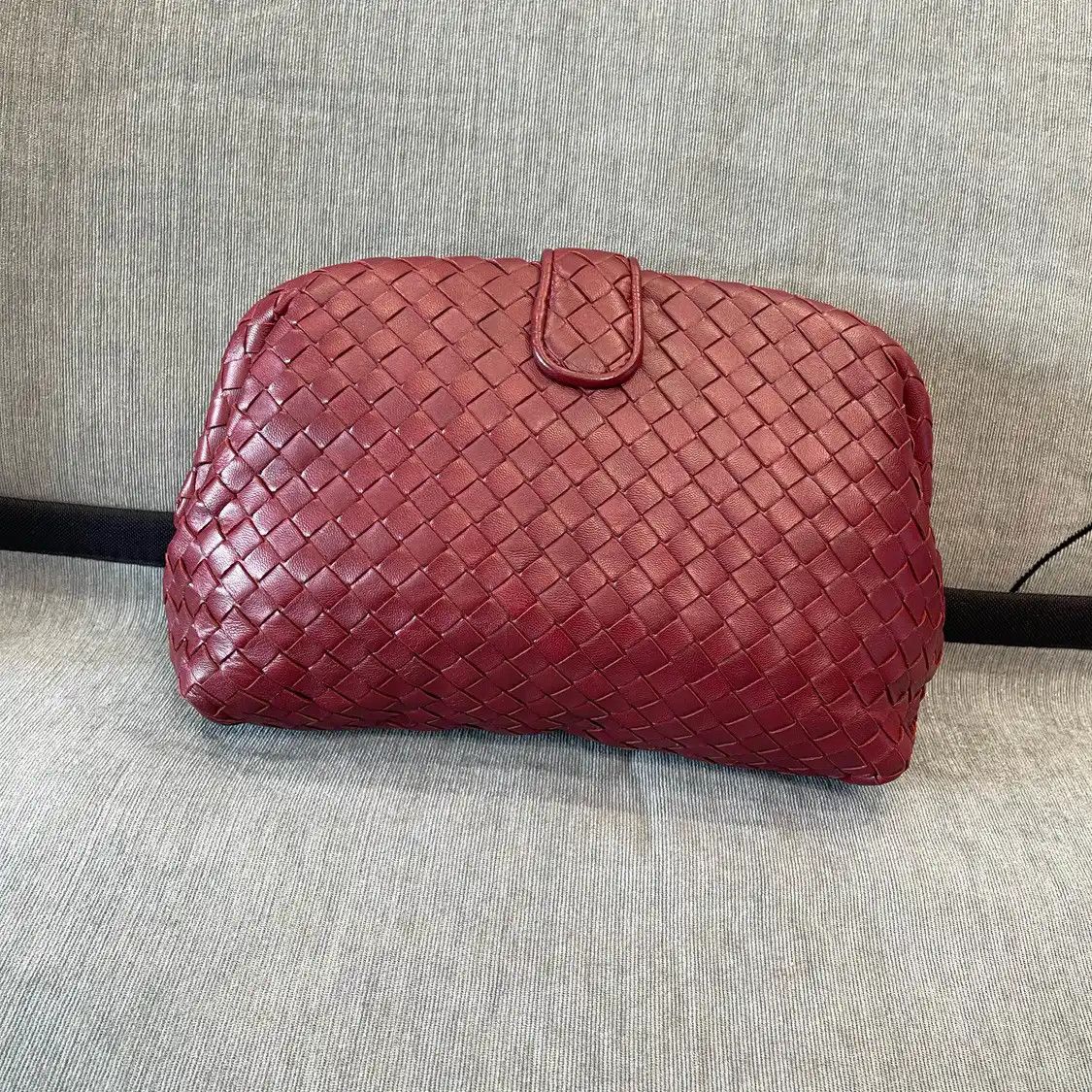 Bottega Veneta BOTTEGA VENETA The Lauren red sheepskin clutch Size ONE SIZE - 4 Thumbnail
