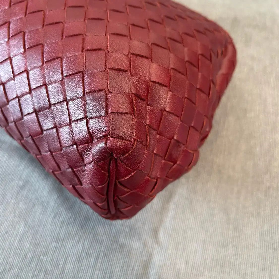 Bottega Veneta BOTTEGA VENETA The Lauren red sheepskin clutch Size ONE SIZE - 12 Thumbnail