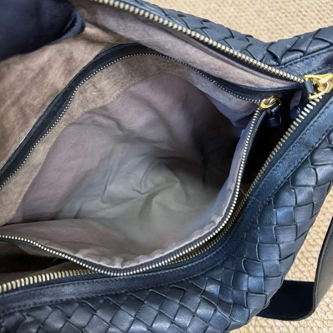 Bottega Veneta BOTTEGA VENETA Parachute black cowhide leather woven crossbody bag Size ONE SIZE - 7 Thumbnail
