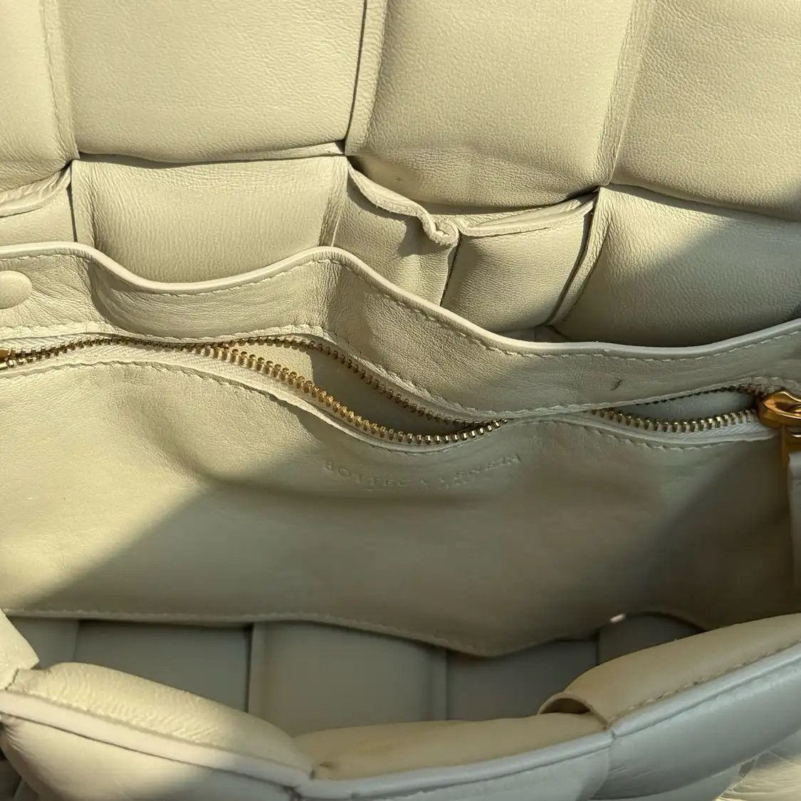 Bottega Veneta BOTTEGA VENETA Cassette white sheepskin woven shoulder bag Size ONE SIZE - 6 Thumbnail