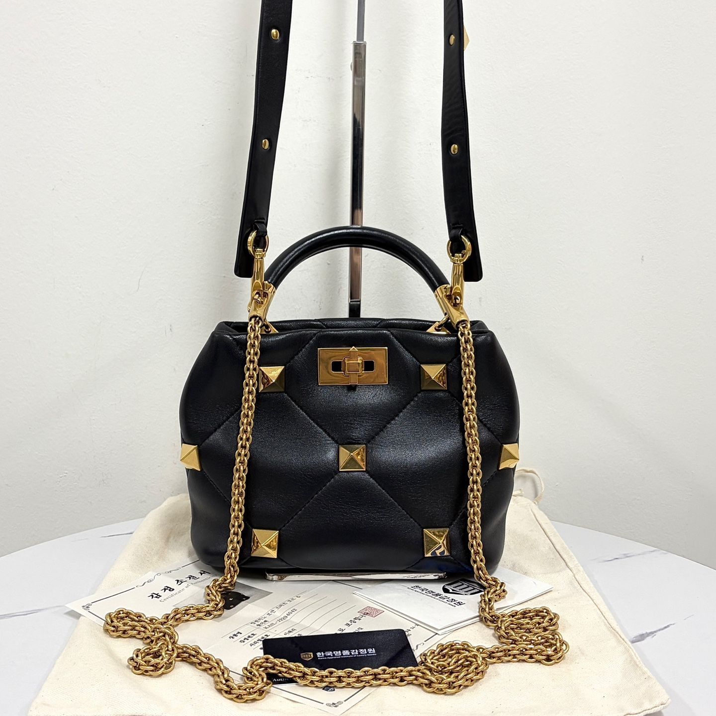Valentino Roman Stud Tote Bag Shoulder Bag Black Size ONE SIZE - 8 Thumbnail