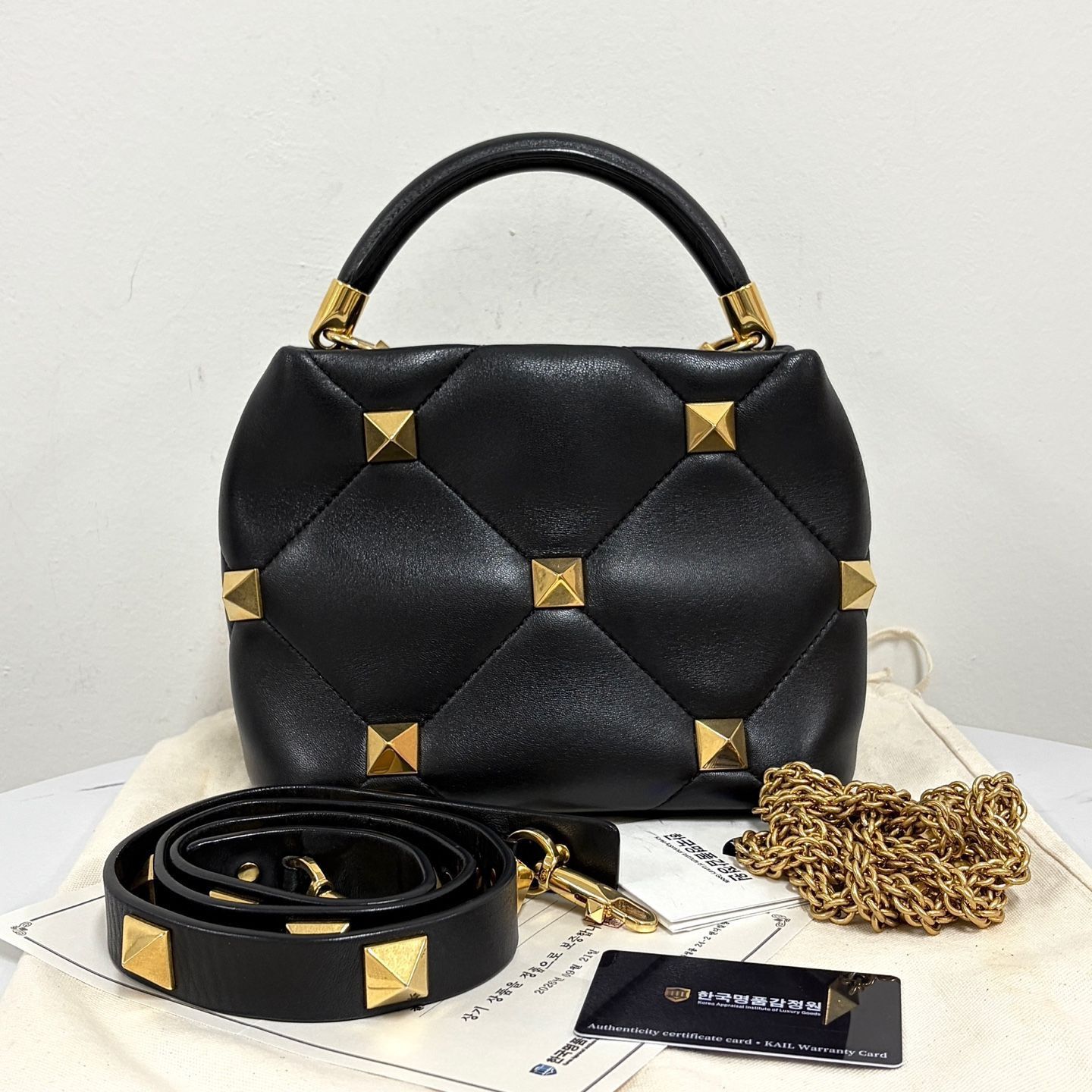 Valentino Roman Stud Tote Bag Shoulder Bag Black Size ONE SIZE - 6 Thumbnail