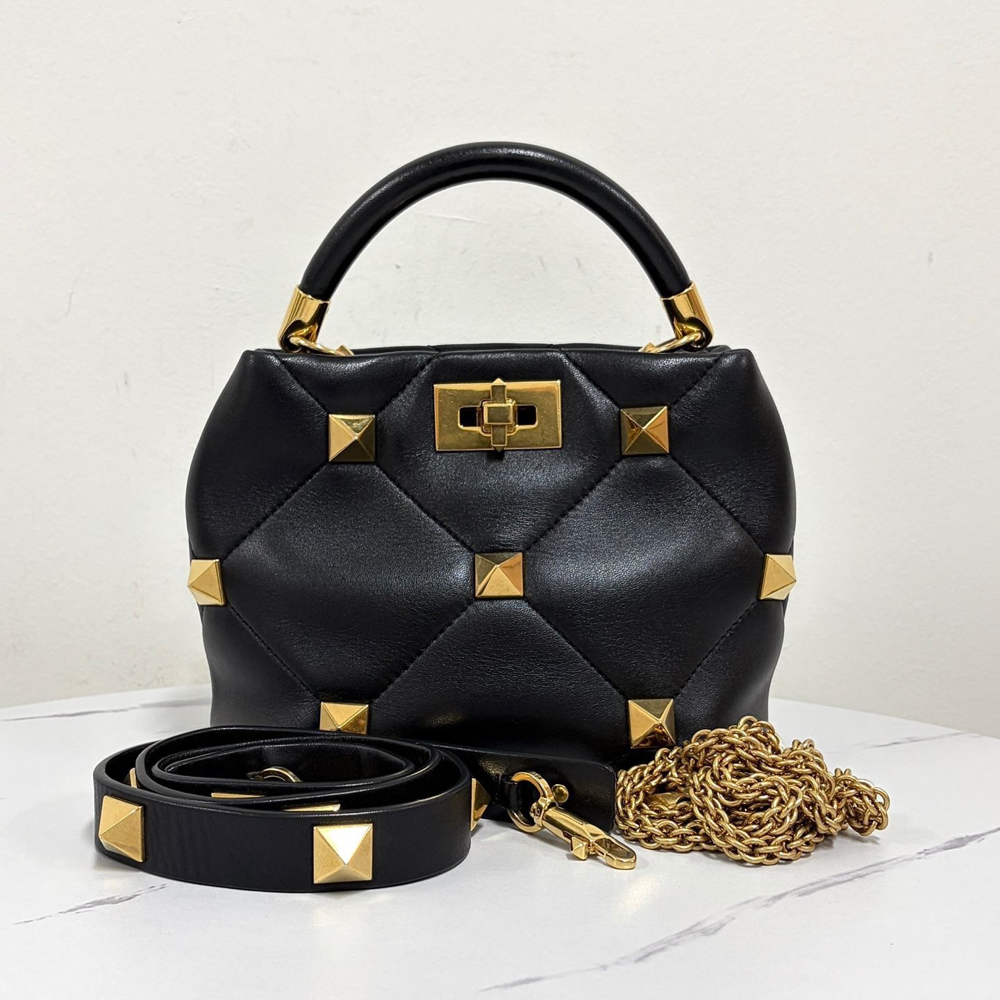 Valentino Roman Stud Tote Bag Shoulder Bag Black Size ONE SIZE - 9 Thumbnail