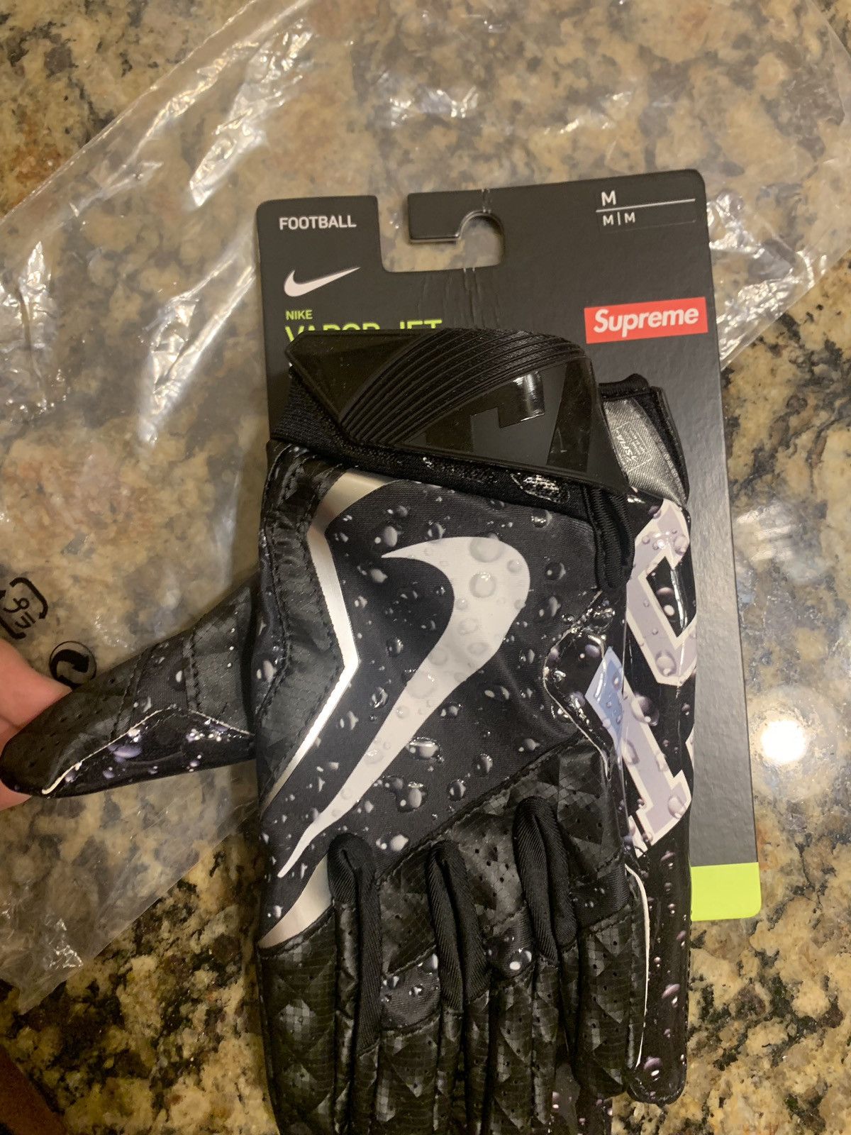 nike supreme football gloves