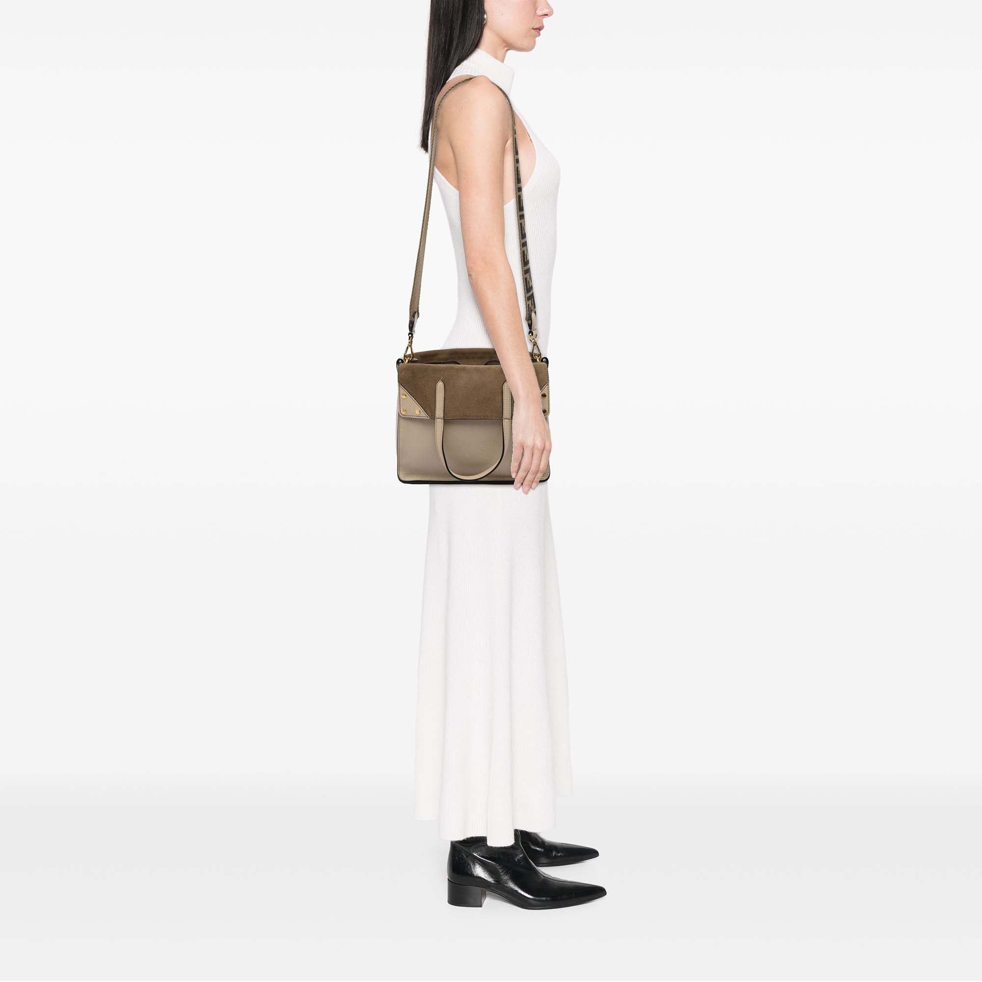 Fendi Vitello Grace and Suede Flip Satchel Size ONE SIZE - 5 Thumbnail