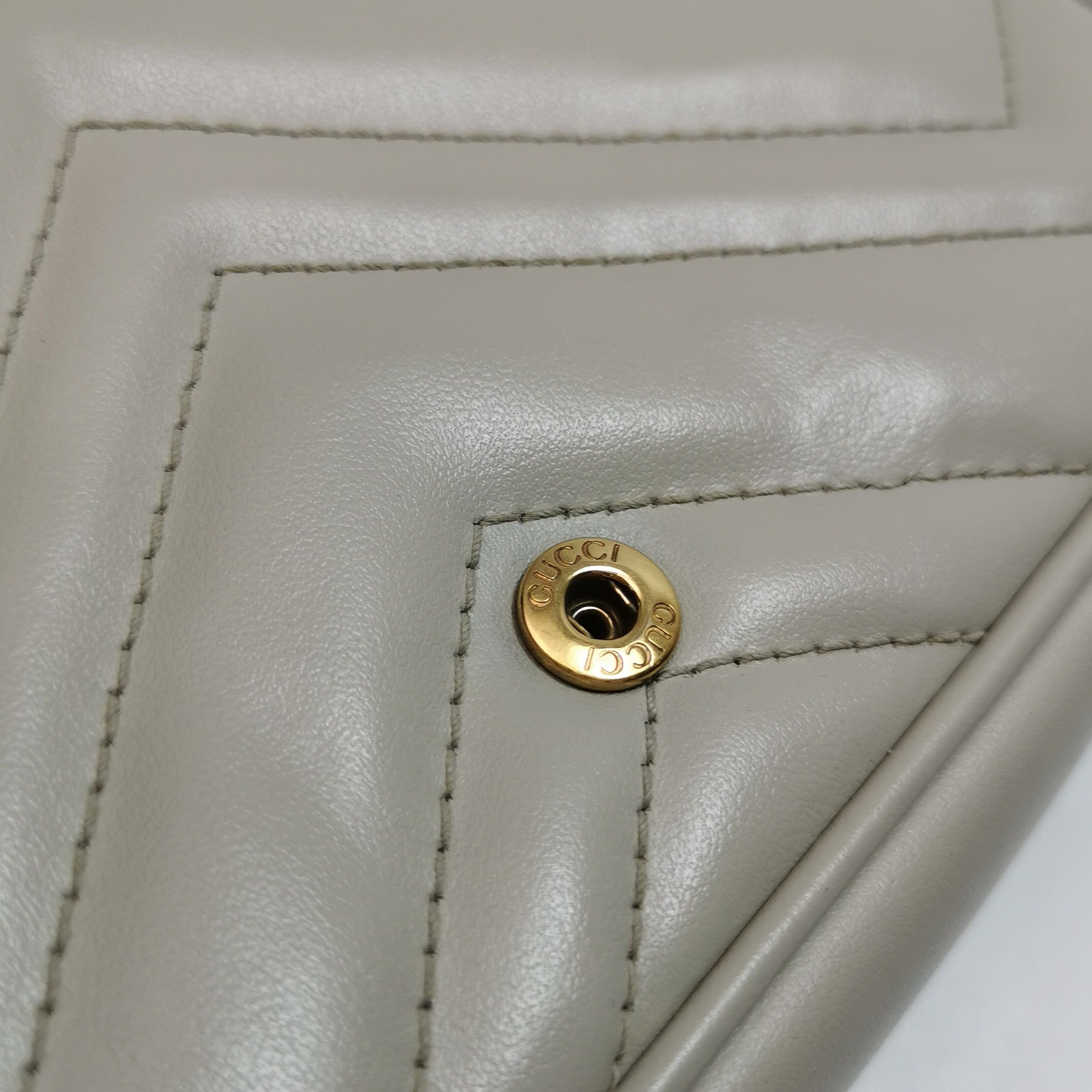 Gucci Gucci Marmont V-Quilted Leather Shoulder Bag Size OS Size ONE SIZE - 11 Thumbnail