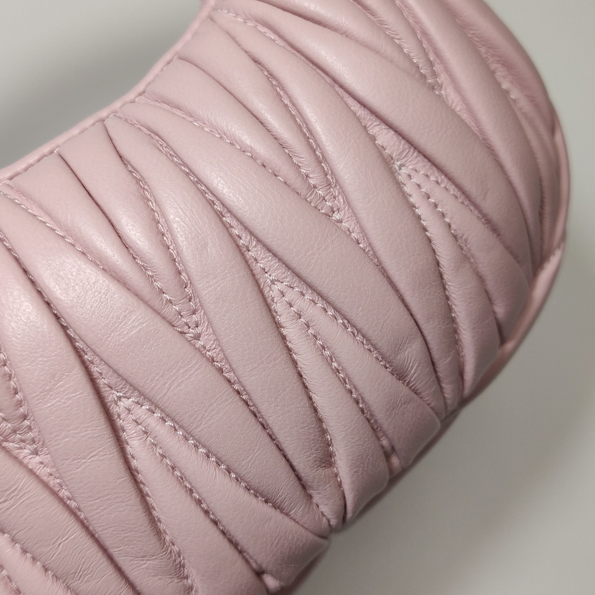 Miu Miu Miu Miu Wander Matelassé Leather Mini Bag Pink Size ONE SIZE - 19 Thumbnail