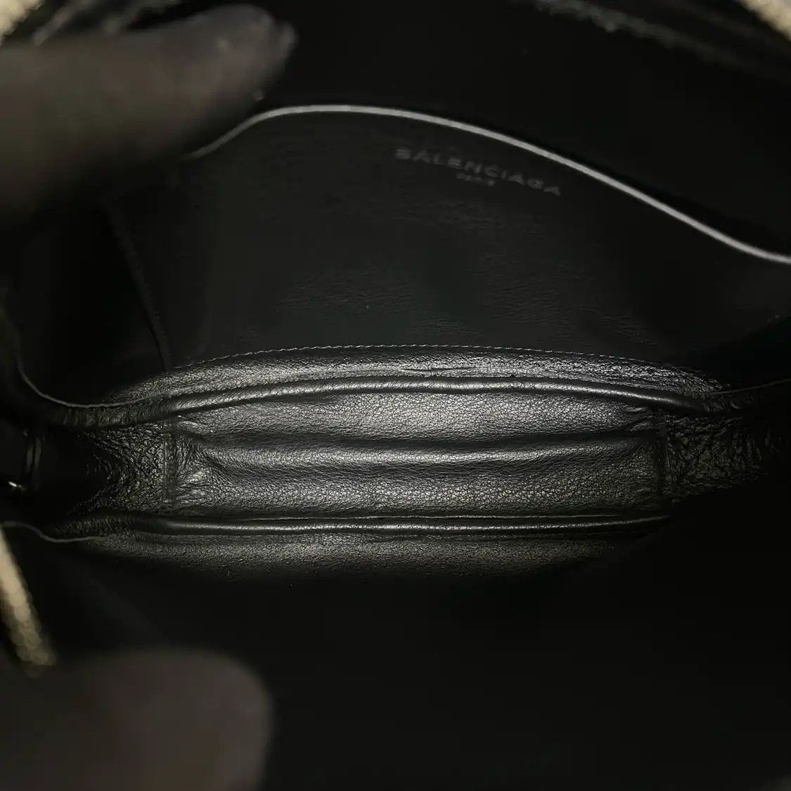 Balenciaga BALENCIAGA camera bag black cowhide leather print shoulder bag Size ONE SIZE - 5 Thumbnail
