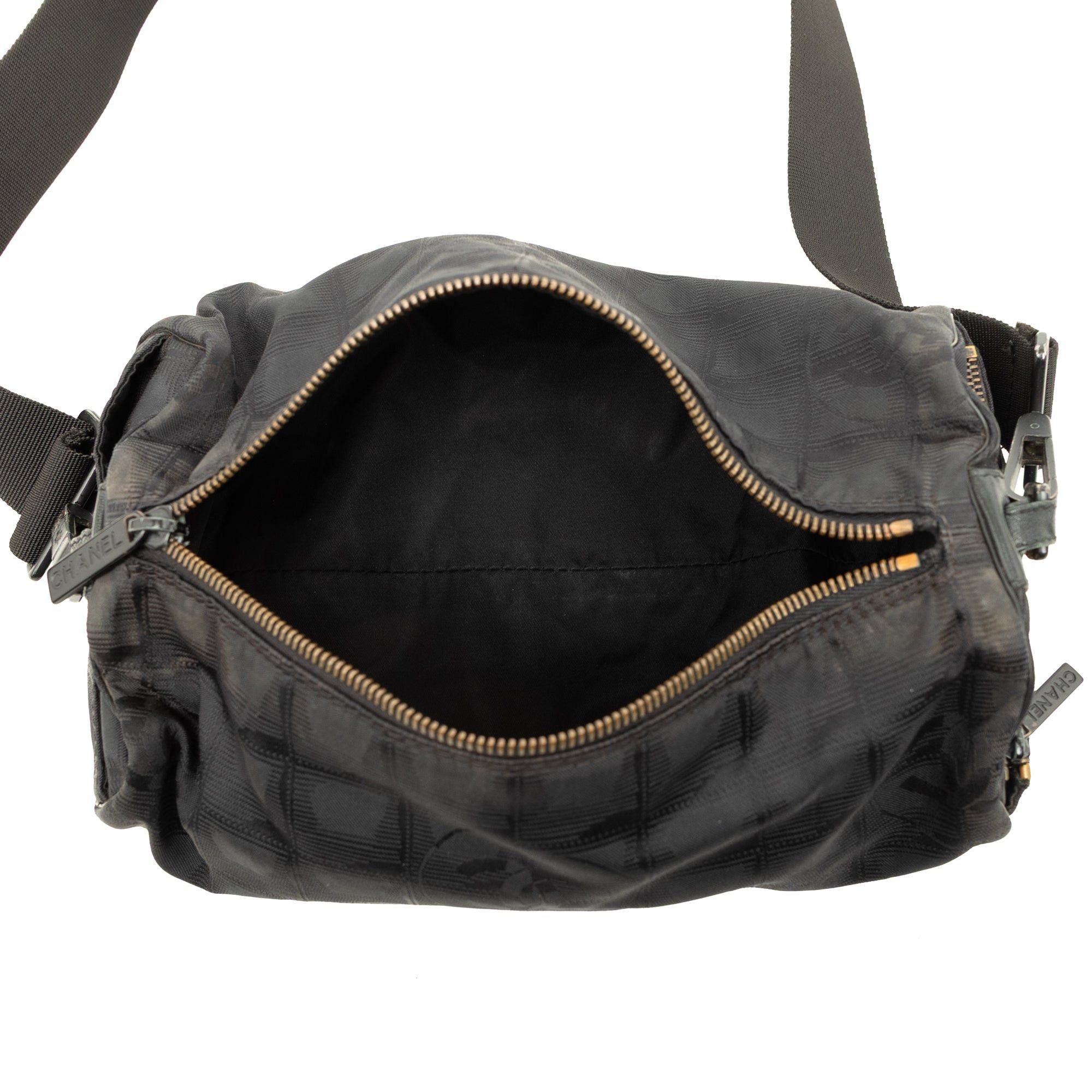 Chanel New Travel Line Nylon Barrel Shoulder Bag Size ONE SIZE - 4 Thumbnail