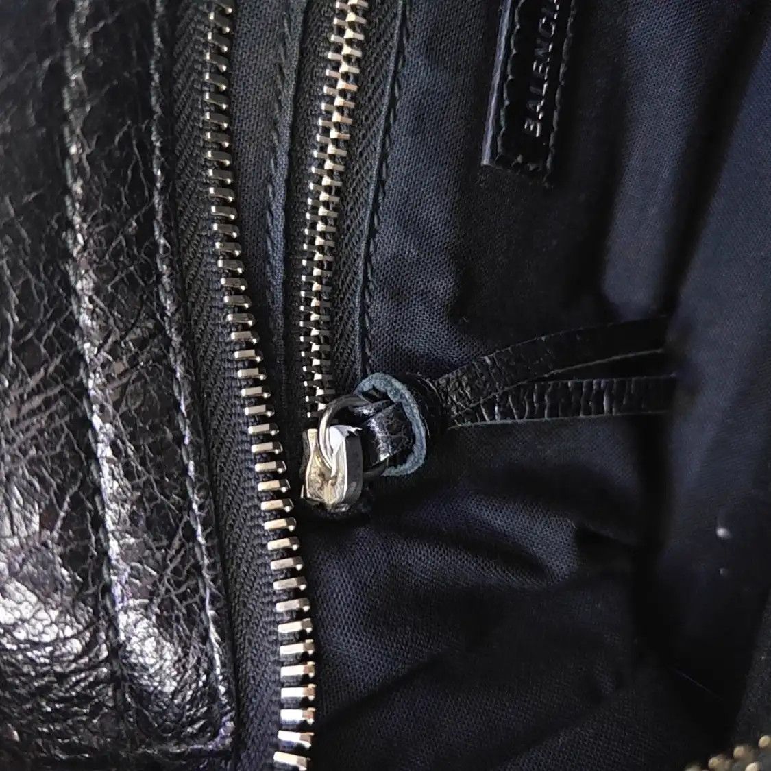 Balenciaga BALENCIAGA Classic City mini black sheepskin Motorcycle shoulder bag crossbody b Size ONE SIZE - 20 Thumbnail