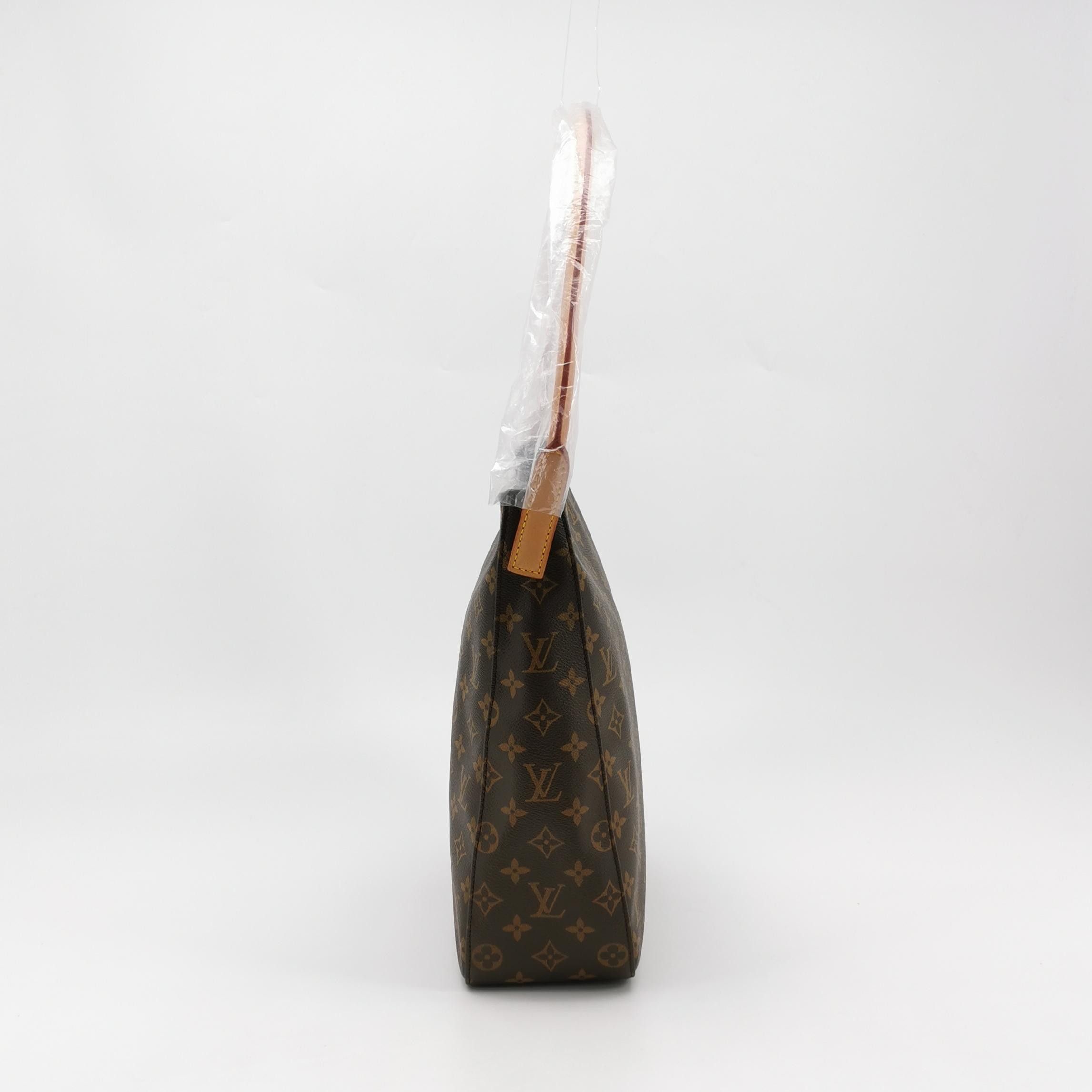 Louis Vuitton Louis Vuitton Looping MM Monogram Shoulder Bag Size ONE SIZE - 4 Thumbnail
