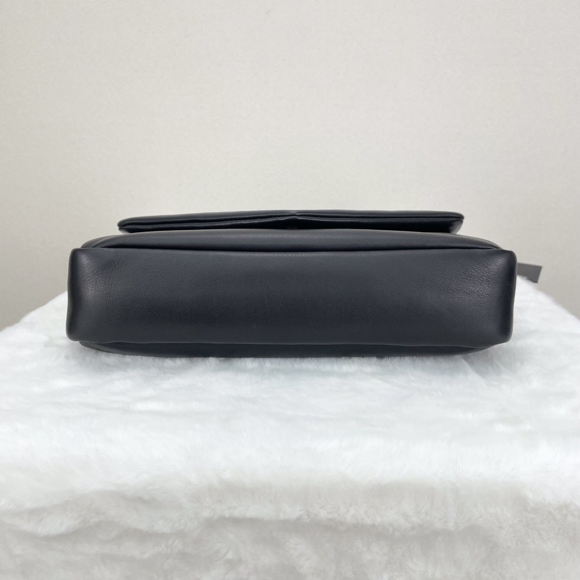 Saint Laurent Paris YSL Calypso Black Leather Handbag Size ONE SIZE - 4 Thumbnail