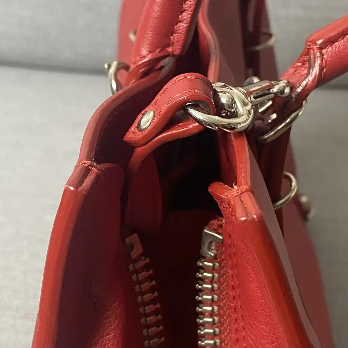 Balenciaga BALENCIAGA Papier red cowhide leather stud fringe crossbody bag Size ONE SIZE - 9 Thumbnail