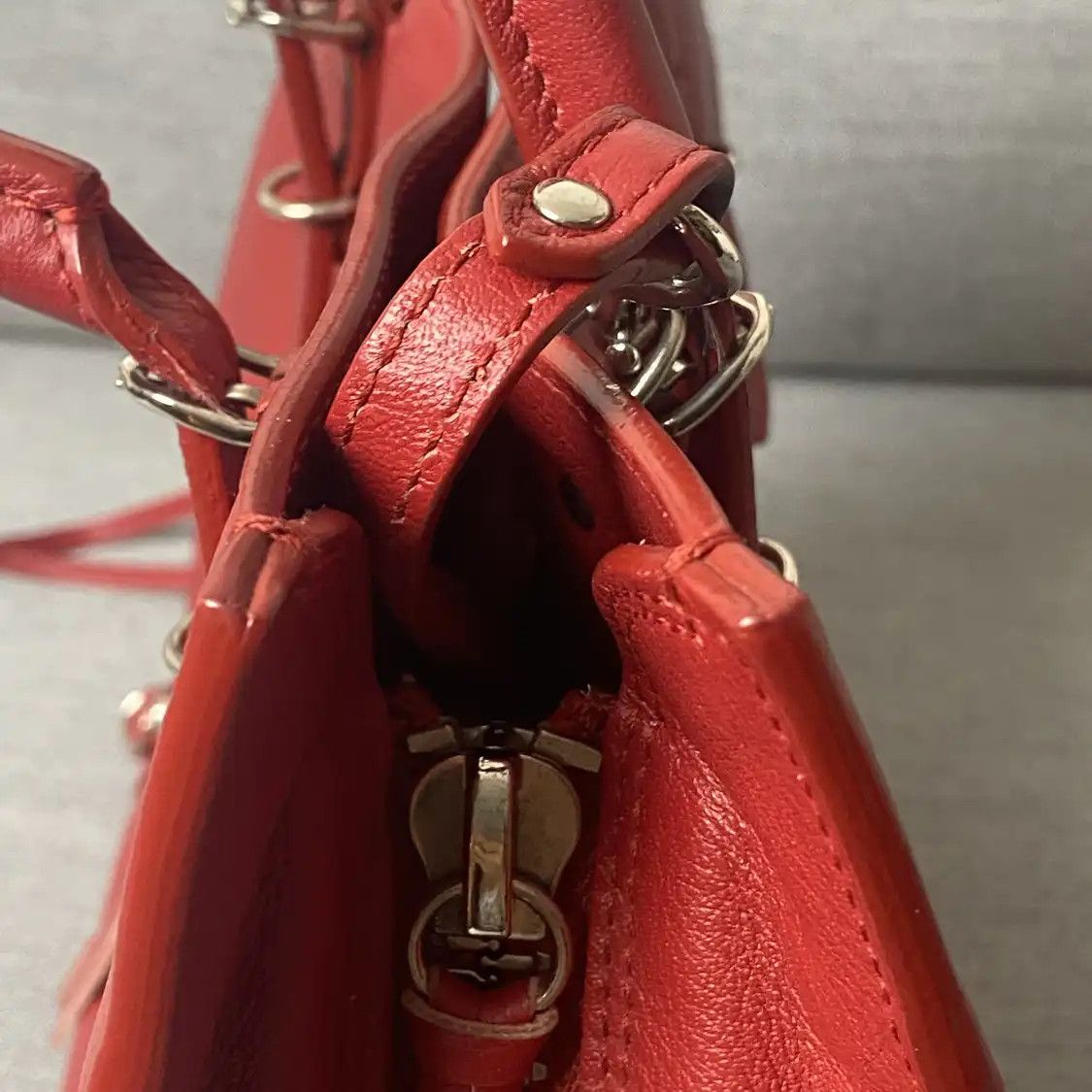 Balenciaga BALENCIAGA Papier red cowhide leather stud fringe crossbody bag Size ONE SIZE - 8 Thumbnail