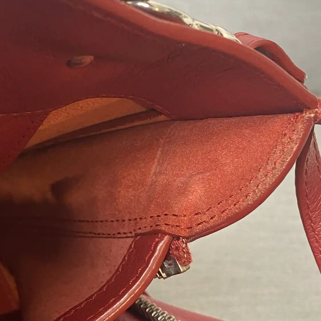 Balenciaga BALENCIAGA Papier red cowhide leather stud fringe crossbody bag Size ONE SIZE - 13 Thumbnail