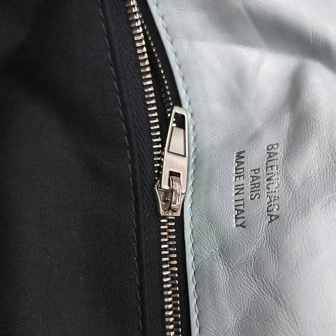 Balenciaga BALENCIAGA Monaco Small light bluecowhide leather handbag shoulder bag silver ha Size ONE SIZE - 14 Thumbnail