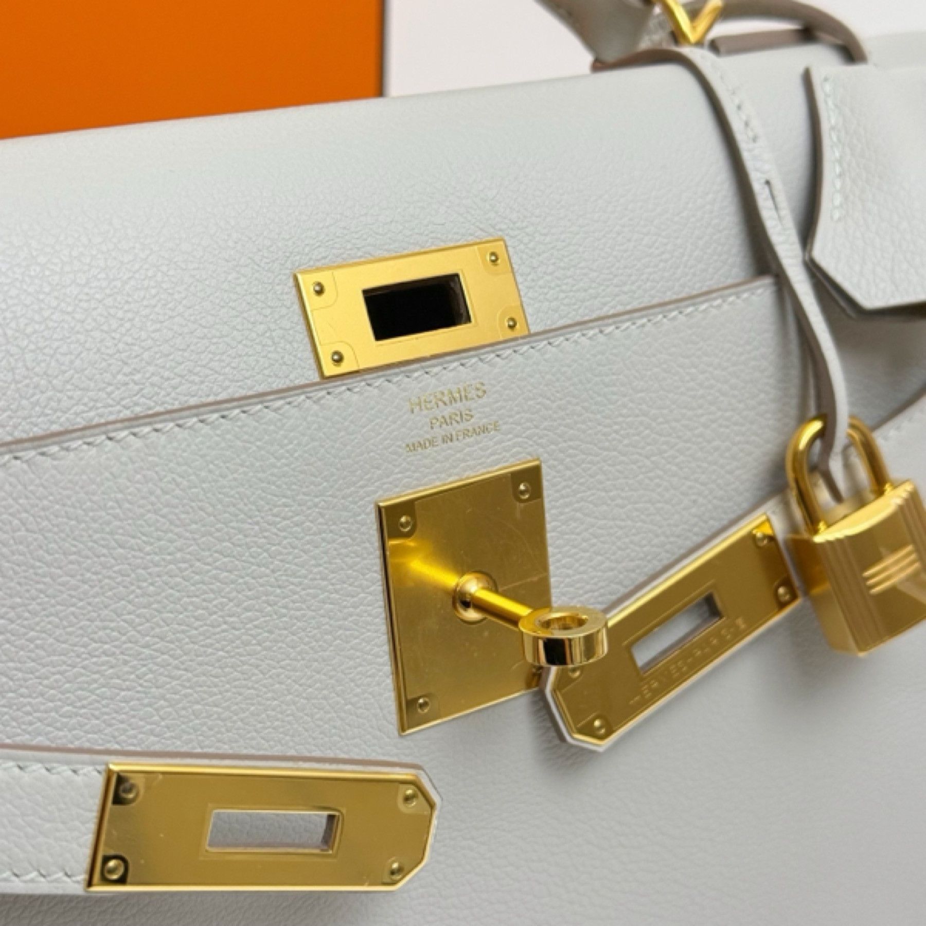 Hermes Hermes Kelly 28 Evercolor Leather Pearl Gray Gold Hardware Size ONE SIZE - 6 Thumbnail