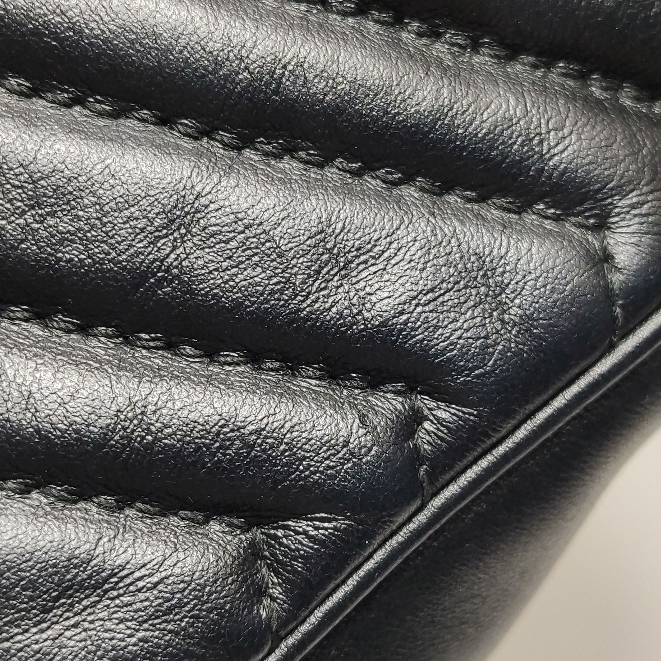 Gucci Gucci GG Marmont V-Quilted Leather Shoulder Bag Size ONE SIZE - 11 Thumbnail