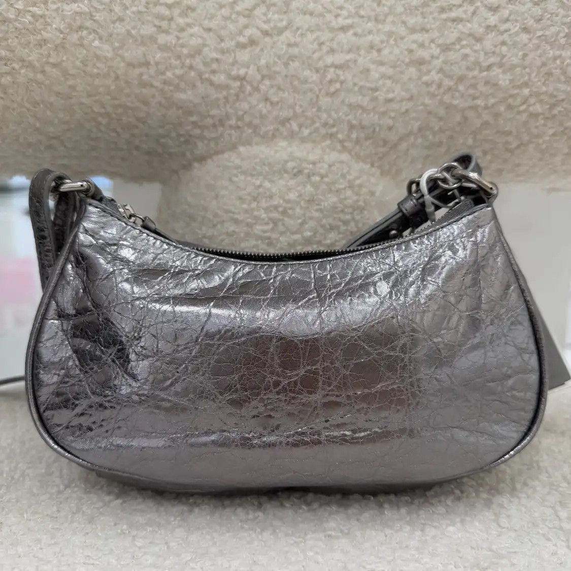 Balenciaga BALENCIAGA Le Cagole mini silver sheepskin stud crossbody bag distressed silver Size ONE SIZE - 4 Thumbnail