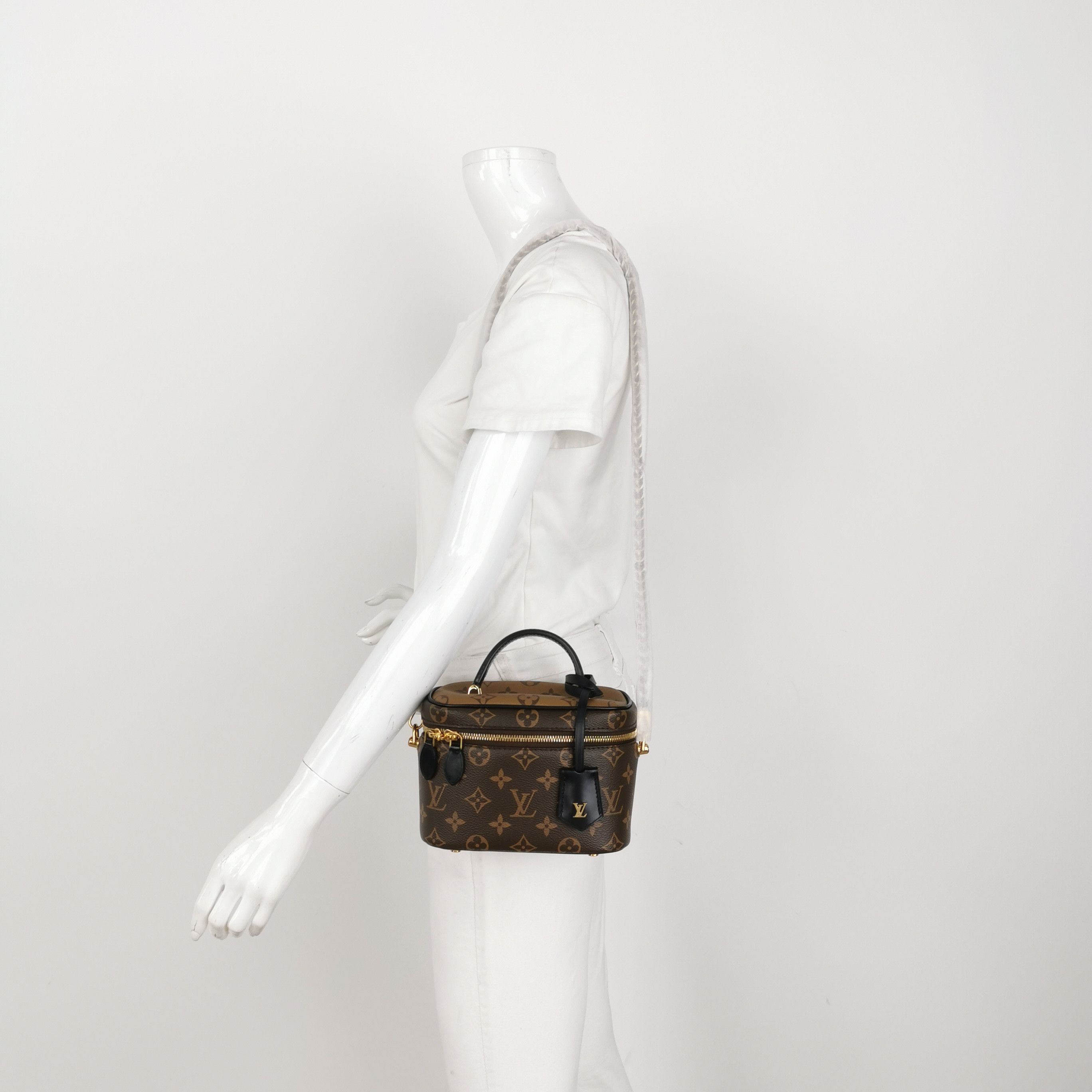 Louis Vuitton Louis Vuitton Monogram Vanity PM Handle Bag Size ONE SIZE - 2 Thumbnail
