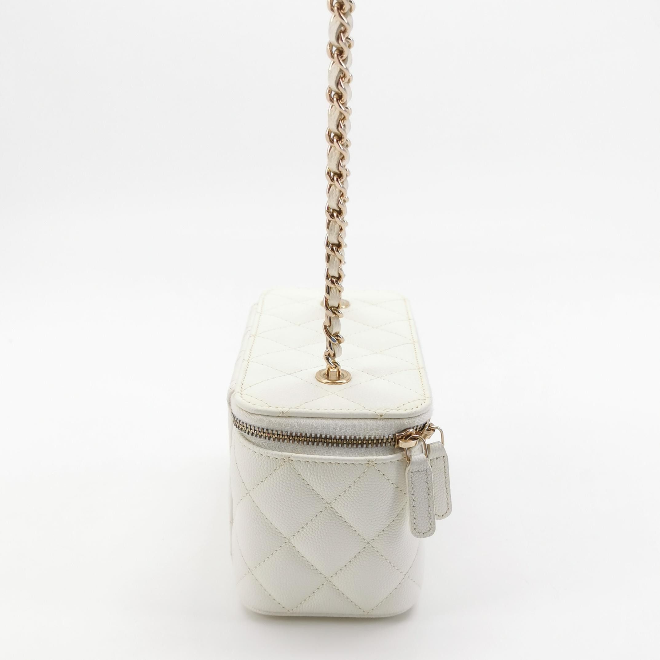 Chanel Chanel Vanity Case Quilted Leather Crossbody Bag Size ONE SIZE - 4 Thumbnail
