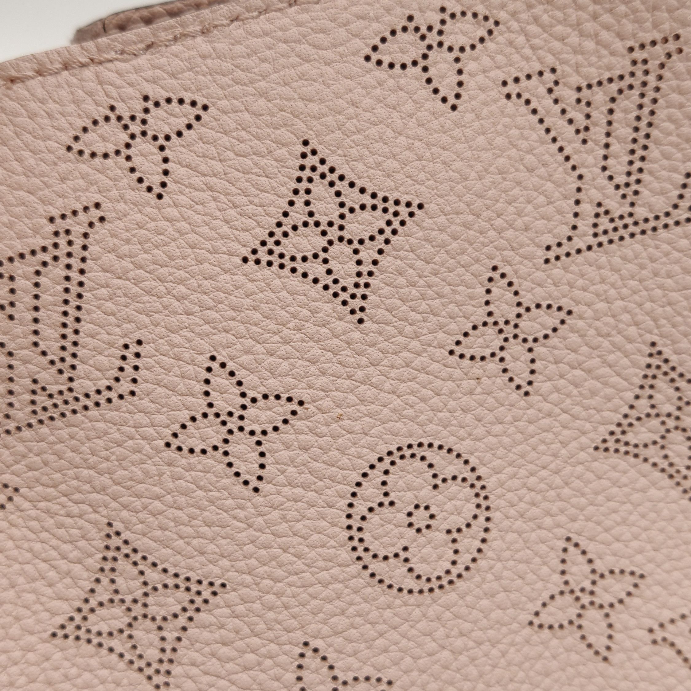 Louis Vuitton Louis Vuitton Hina PM Mahina Perforated Leather Bag Size PM Size ONE SIZE - 19 Thumbnail
