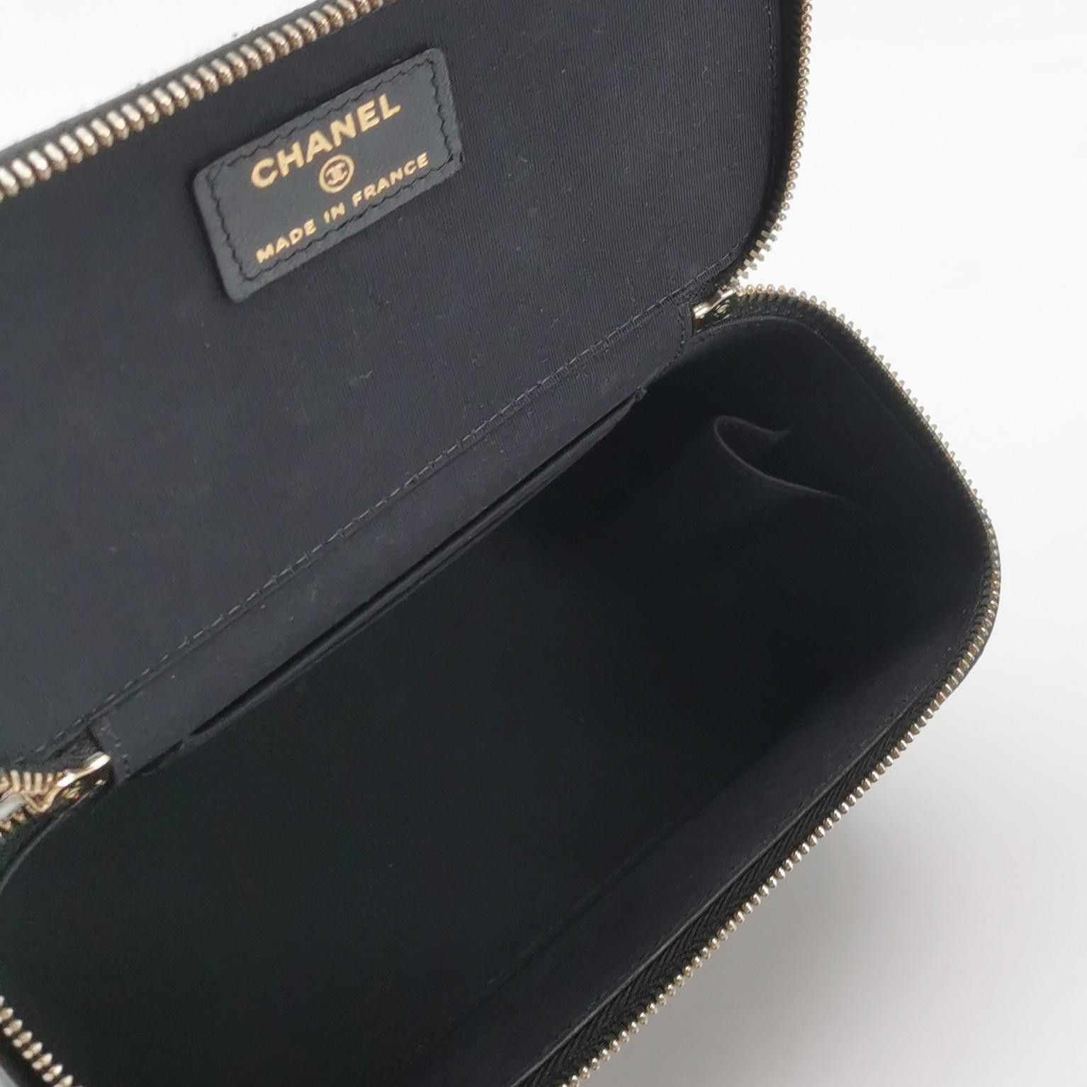 Chanel Chanel Vanity Case Quilted Lambskin Bag Size ONE SIZE - 7 Thumbnail
