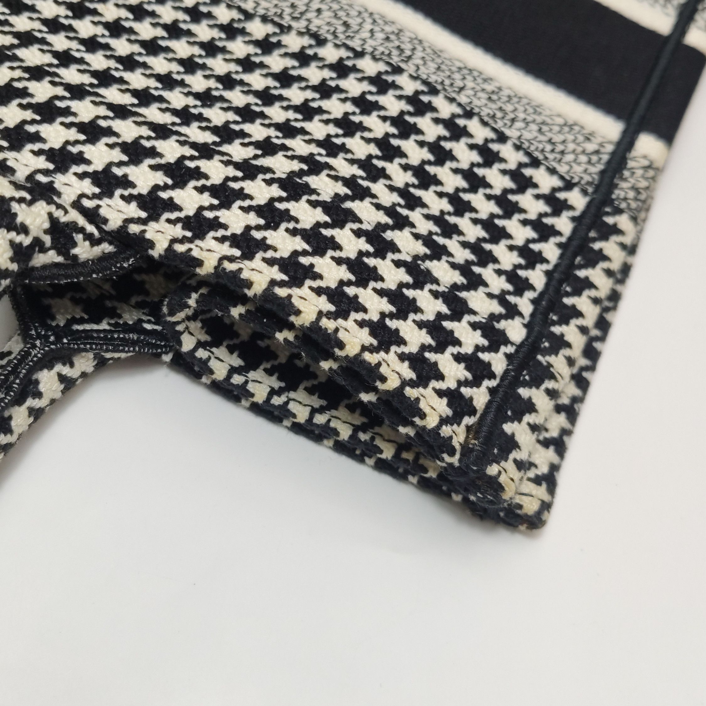 Dior Dior Houndstooth Book Tote Medium Size ONE SIZE - 13 Thumbnail