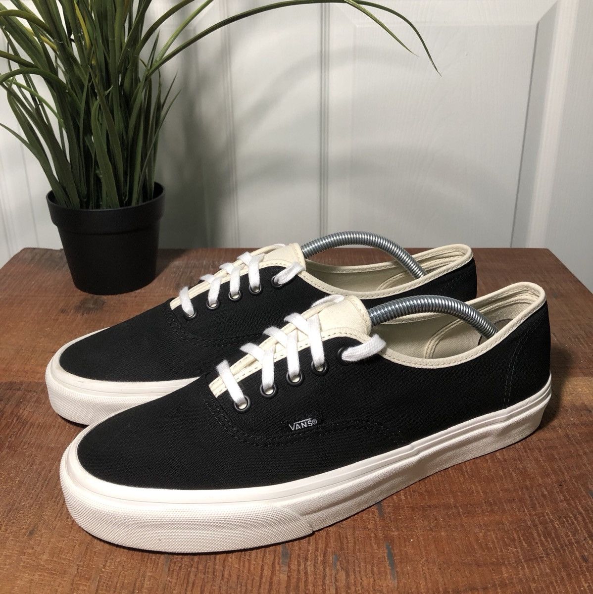 Authentic black bone clearance vans