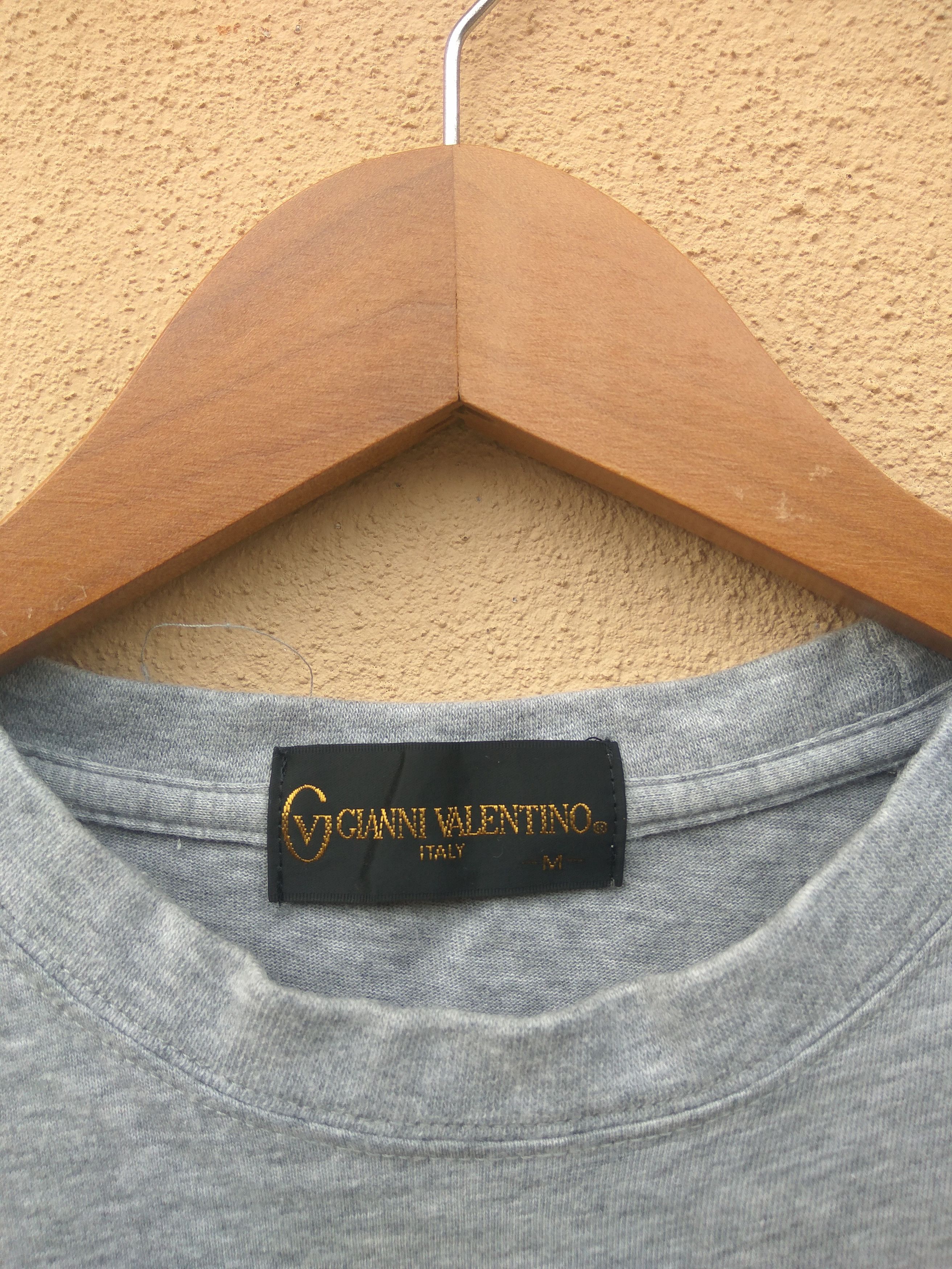 Gianni Valentino 🔥 Vintage Gianni Valentino single pocket t shirt small logo Size US M / EU 48-50 / 2 - 2 Thumbnail