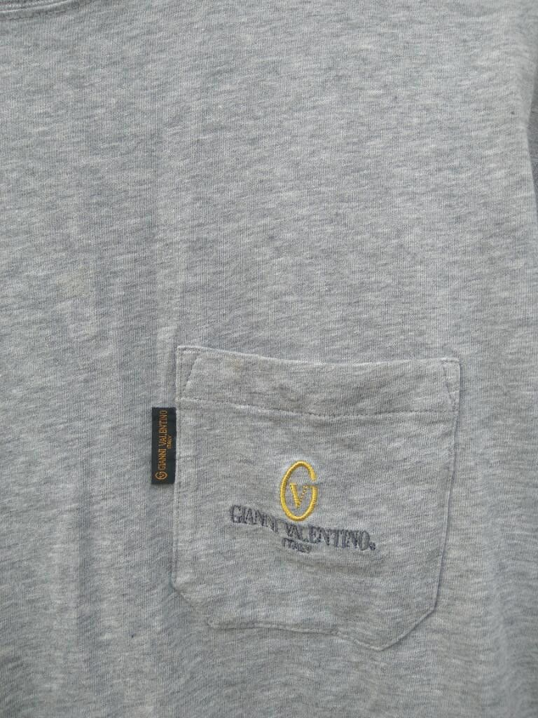 Gianni Valentino 🔥 Vintage Gianni Valentino single pocket t shirt small logo Size US M / EU 48-50 / 2 - 3 Thumbnail