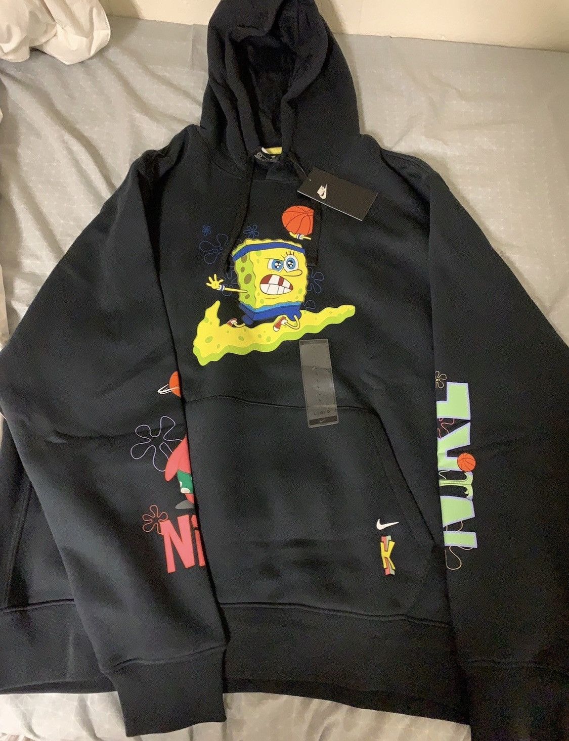 Nike kyrie x spongebob hoodie hotsell