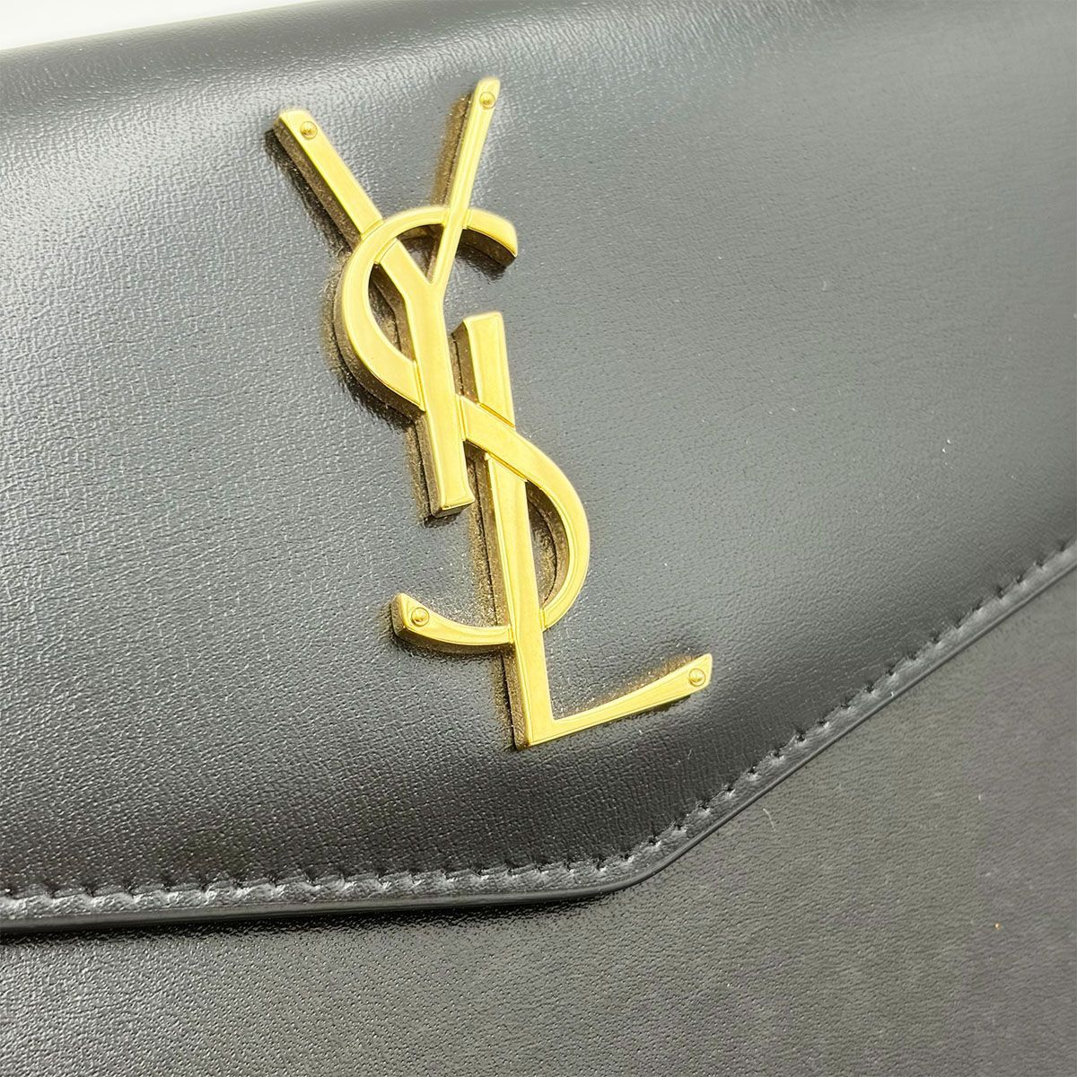 Yves Saint Laurent Black Monogram Envelope Uptown Clutch Size ONE SIZE - 7 Thumbnail