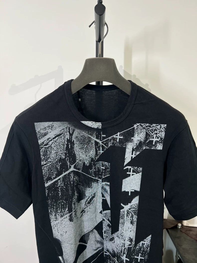11 By Boris Bidjan Saberi Boris Bidjan Saberi 11by bbs TS1 Print Tee (S) Size US S / EU 44-46 / 1 - 3 Thumbnail