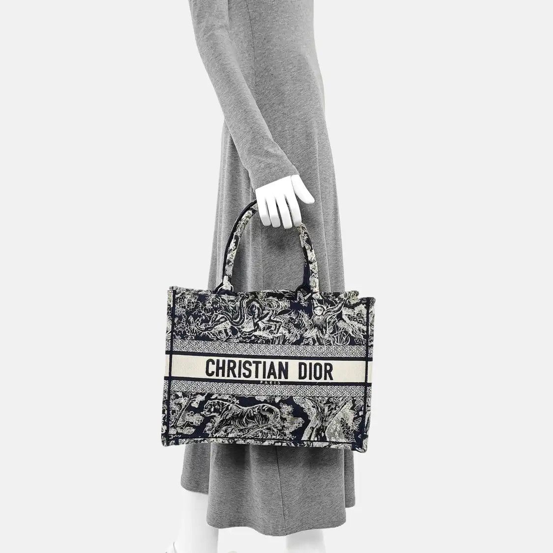 Dior DIOR Book Tote Medium blue fabric embroidery handbag Size ONE SIZE - 2 Thumbnail